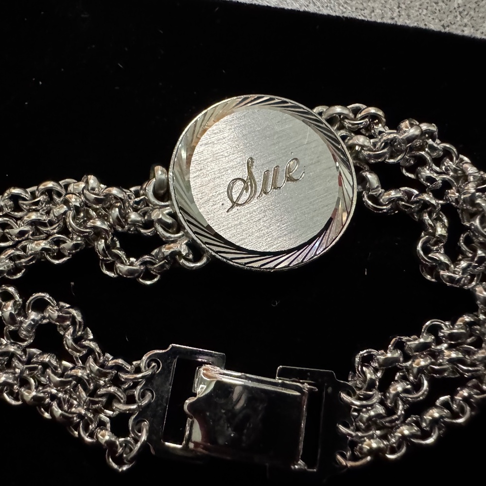 Vintage Speidel Round ID Bracelet Engraved with Sue- 1977